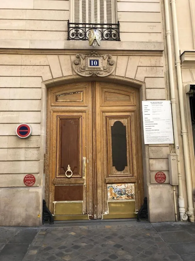 Champs Elysees Marignan * Paris